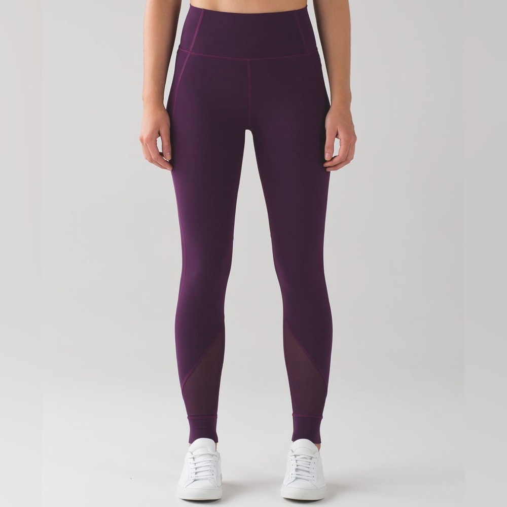 Lululemon Hot Like Agni Pant- Darkest Magenta
(23)